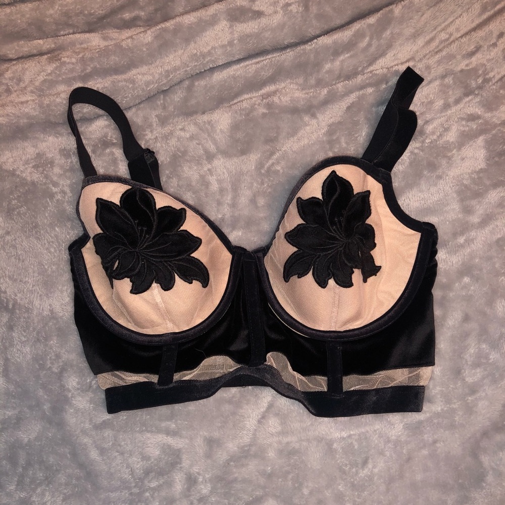 Victoria’s Secret Velvet Bra